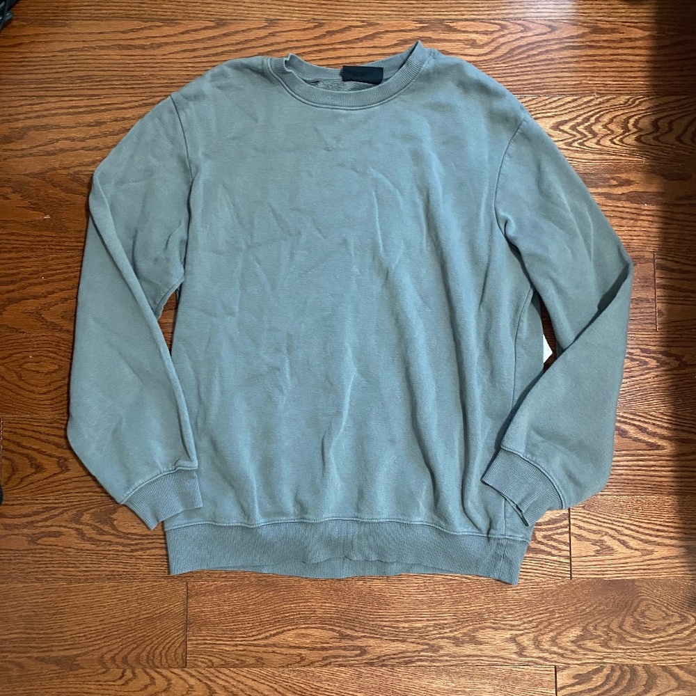 H&M Sweatshirt - Picture 1 of 3